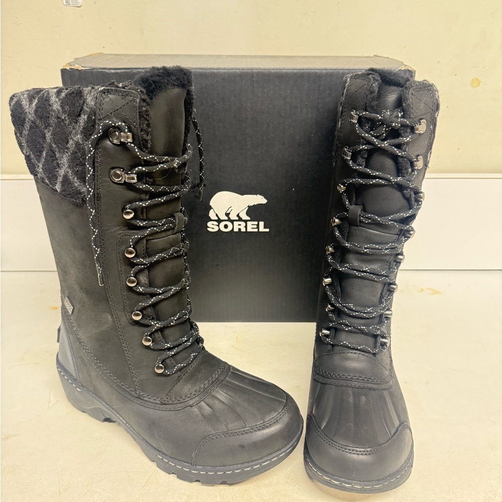 Sorel Black Lace-Up Snow Boots